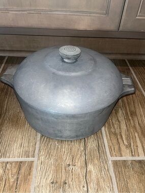 Magnalite vintage 5-Quart Dutch Oven pot